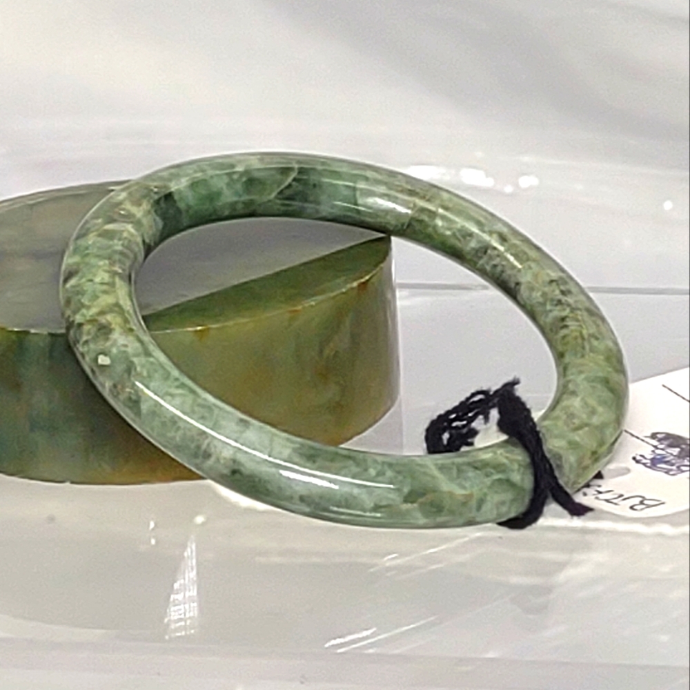 Baby Jadeite Bangle
